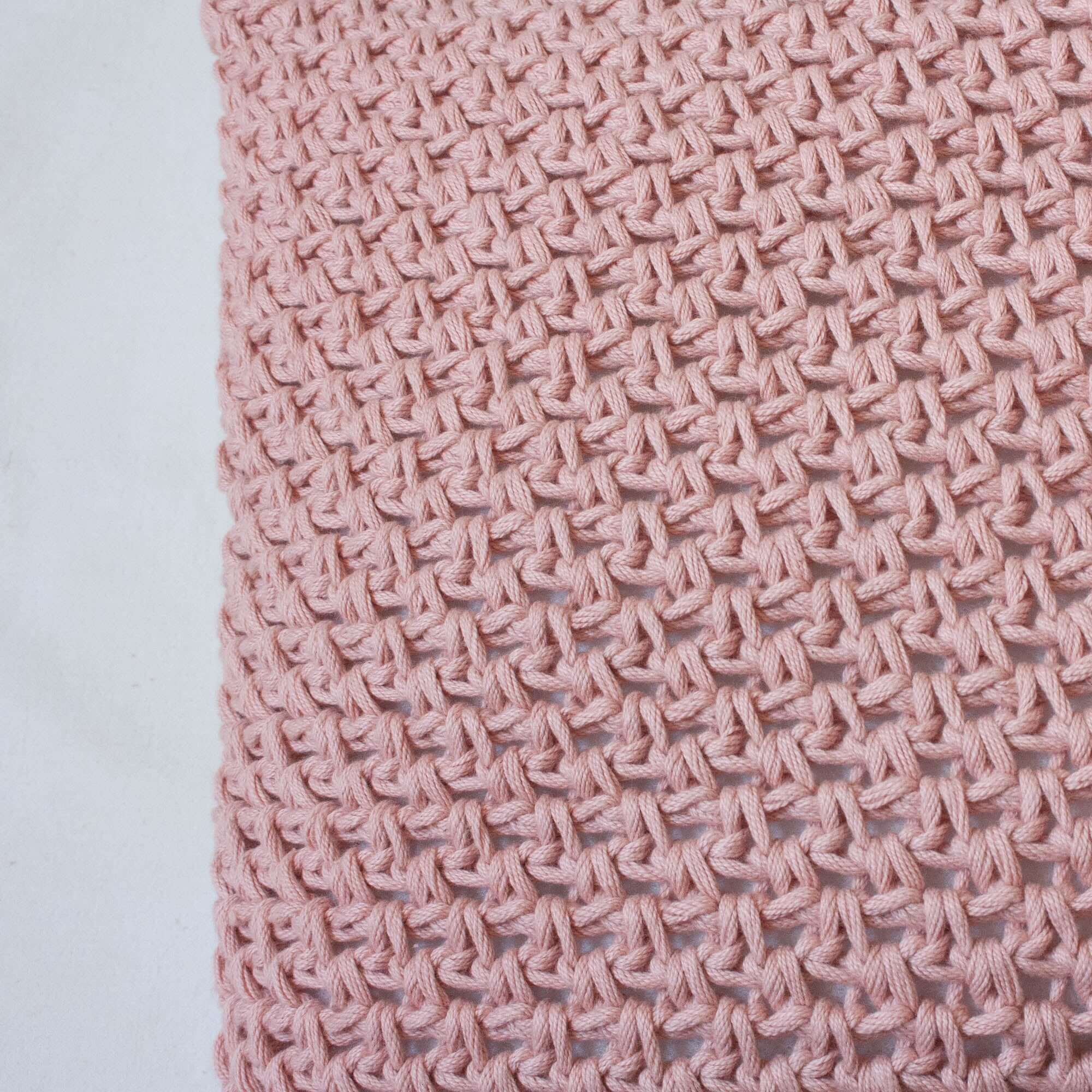 Crochet Pillow Textures – Dusty Pink